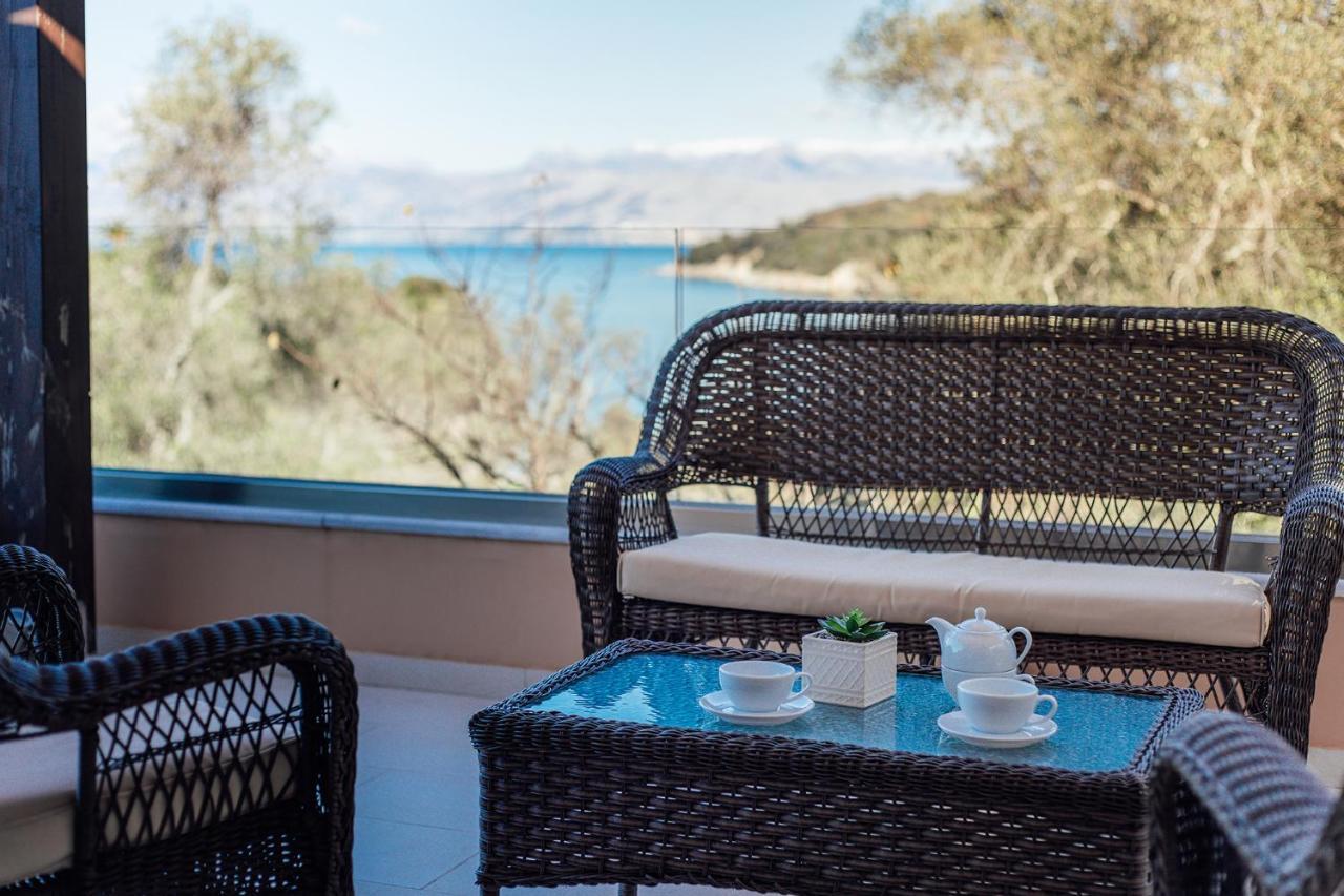 Villa Breeze & Villa Coco By Konnect, Avlaki Beach Kassiopi Extérieur photo