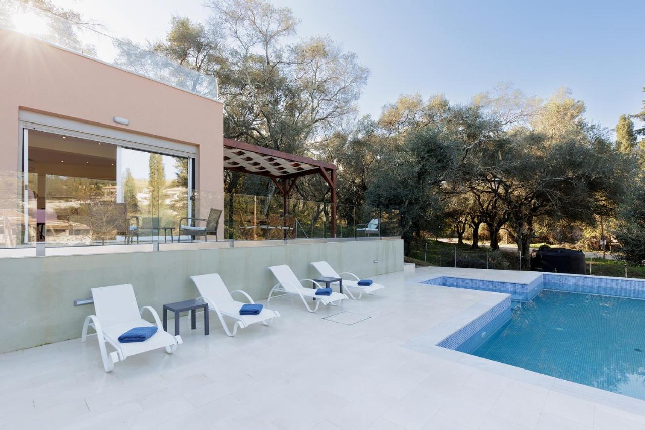 Villa Breeze & Villa Coco By Konnect, Avlaki Beach Kassiopi Extérieur photo