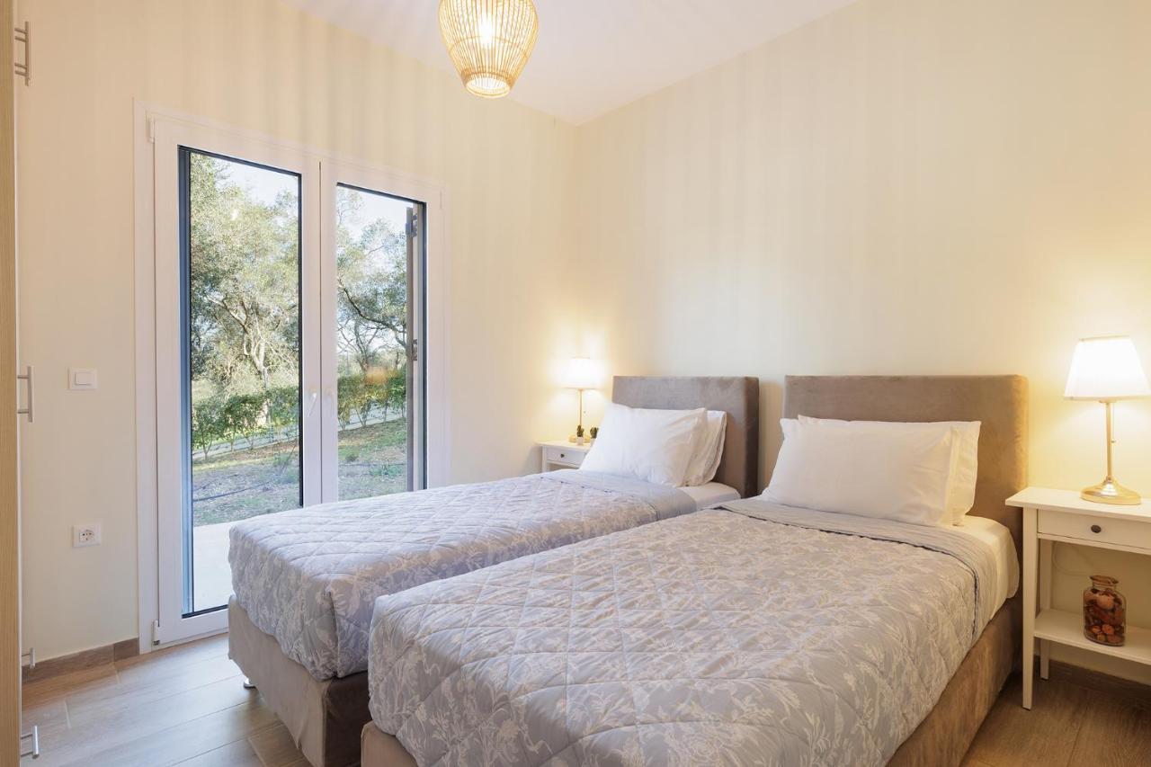 Villa Breeze & Villa Coco By Konnect, Avlaki Beach Kassiopi Extérieur photo