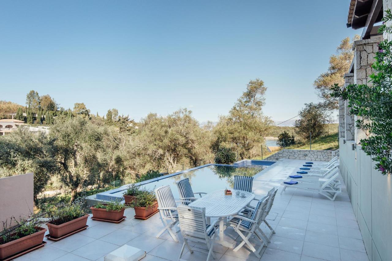 Villa Breeze & Villa Coco By Konnect, Avlaki Beach Kassiopi Extérieur photo