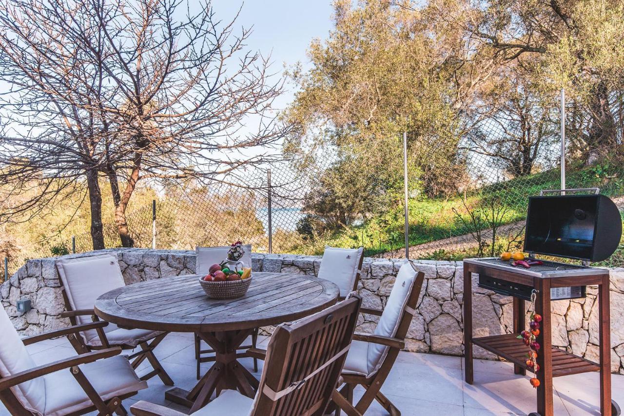 Villa Breeze & Villa Coco By Konnect, Avlaki Beach Kassiopi Extérieur photo